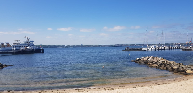 Am Wasser in Kiel, Bootstour, Nord-Ostsee-Kanal, Innenstadt Kiel, Reisen mit Kindern, Städtetrip mit Kindern