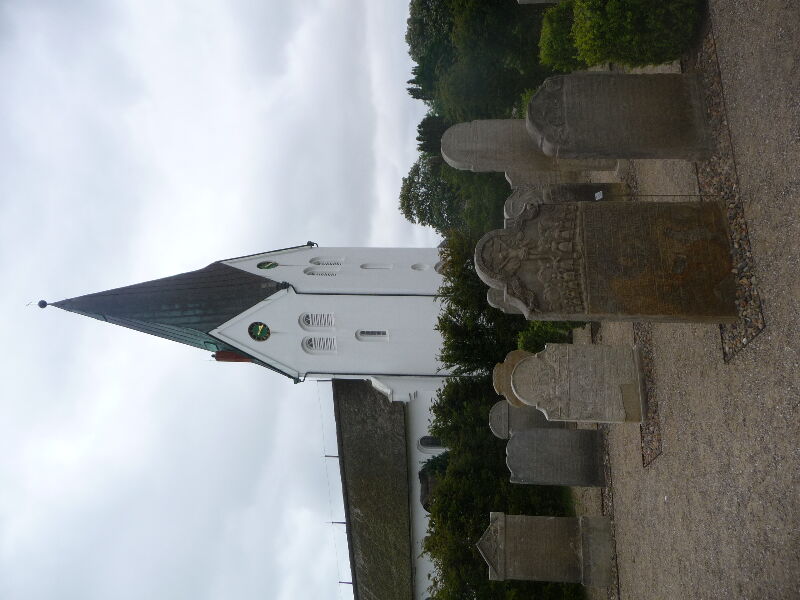Friedhof der Namenlosen, Sprechende Grabsteine